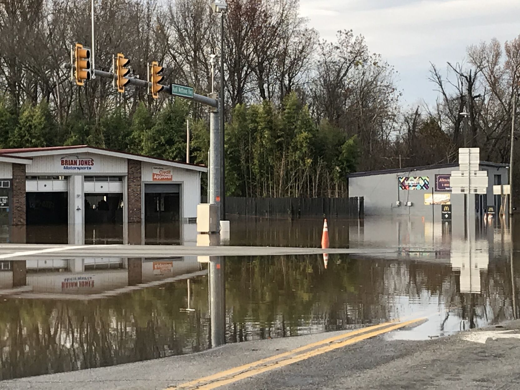 Floodwaters fill riverdale businesses.jpg